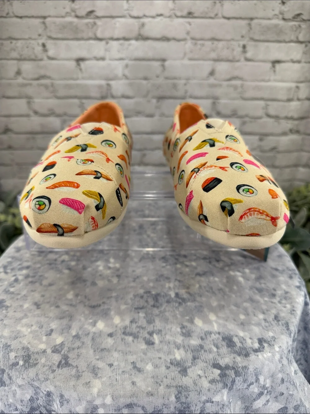 TOMS “Sushi Dinner” Print on Soft Natural Canvas Alpargata Flats WMS 8M NWT&NIB